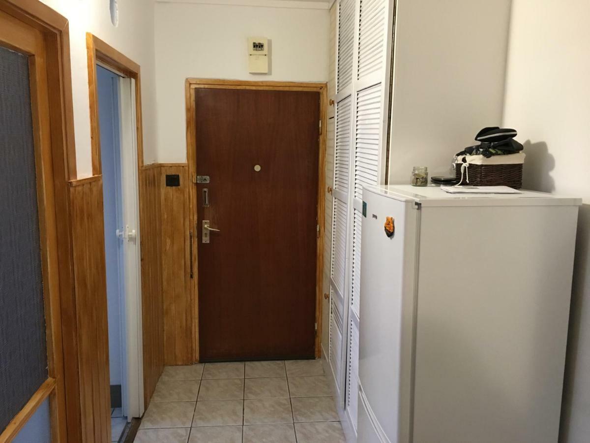 Ujpest Lakas Apartment *
